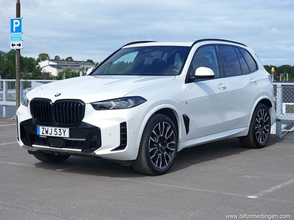 BMW X5 xDrive30d M Sport Pro Innovation Pano Drag Moms - 2024