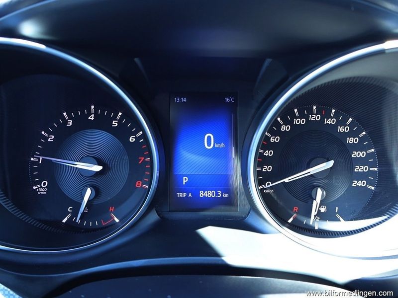 Toyota Avensis bild 9