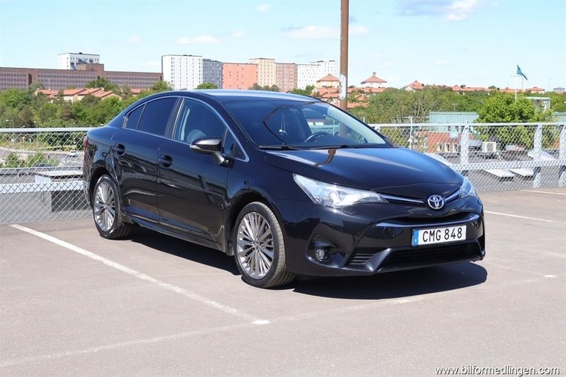 Toyota Avensis bild 2