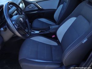 Toyota Avensis bild 5
