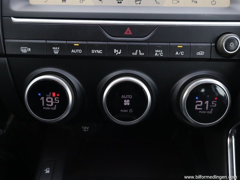 Jaguar E-Pace bild 11