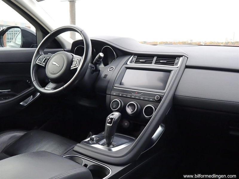 Jaguar E-Pace bild 7