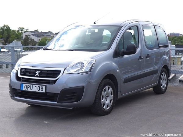 Peugeot Partner Tepee 1.2 110hk S/V-hjul 1 ägare Nyservad - 2017