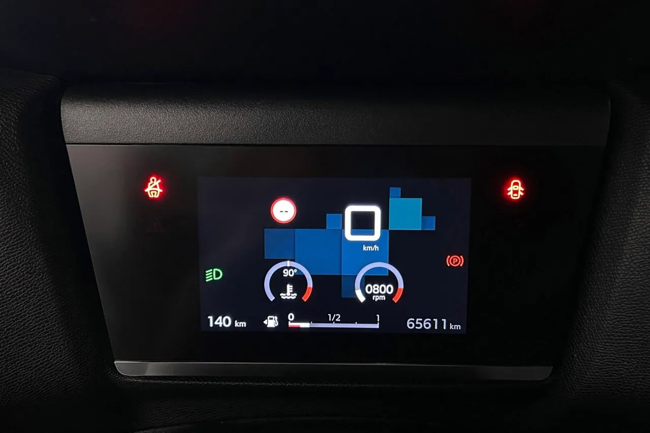 Vehicle image 14