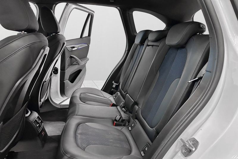 BMW X1 bild 12