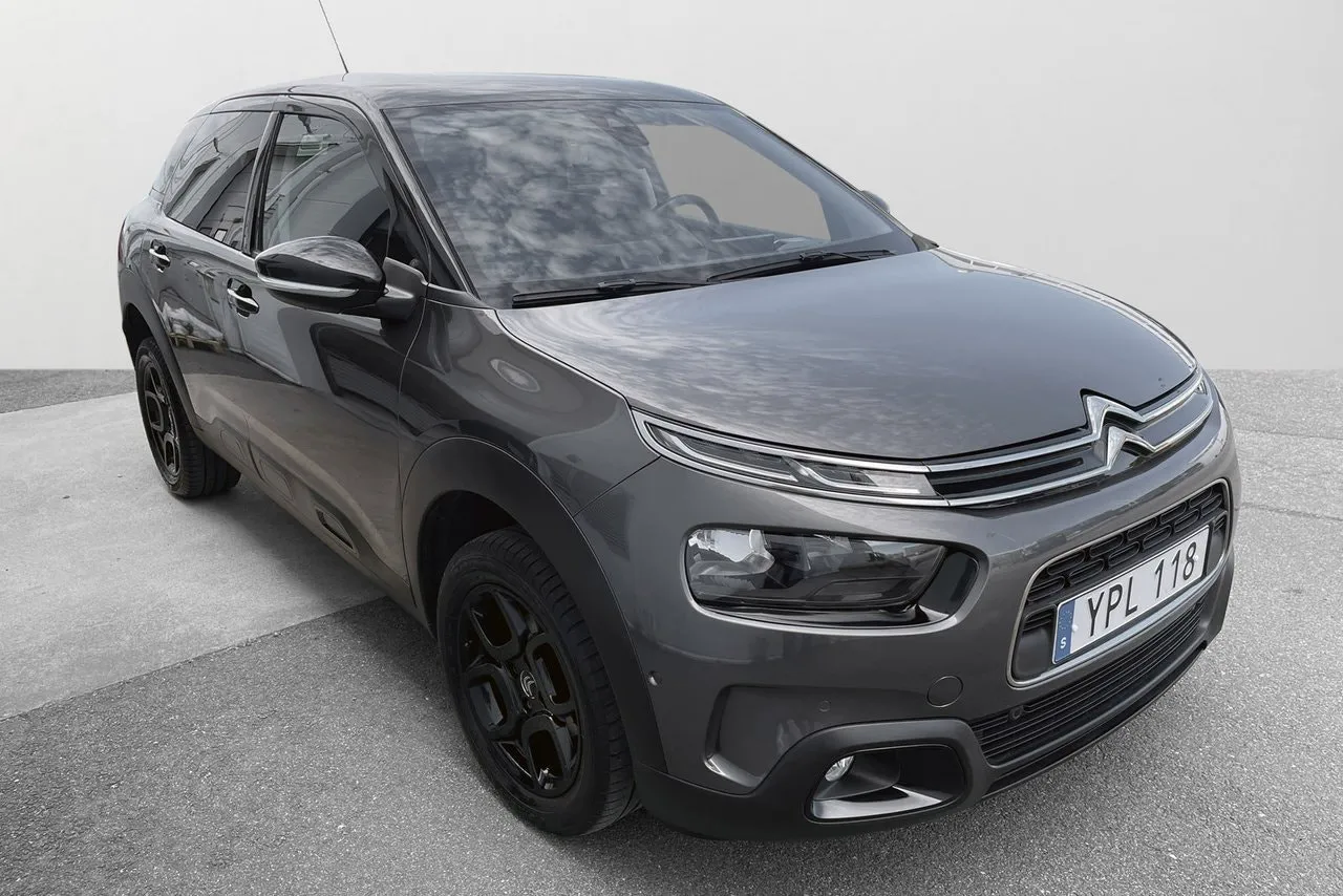 Vehicle image 8