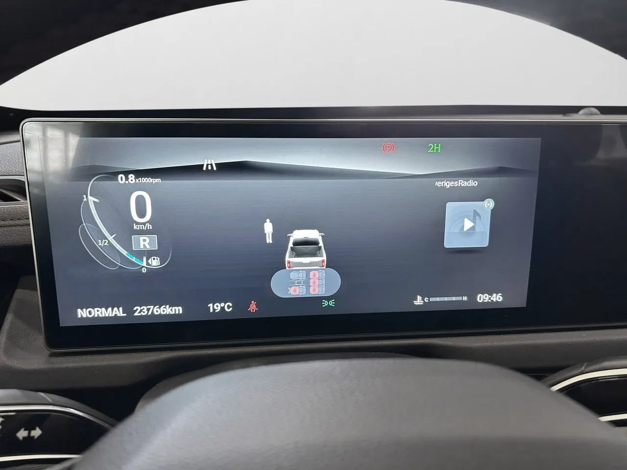 Vehicle image 13
