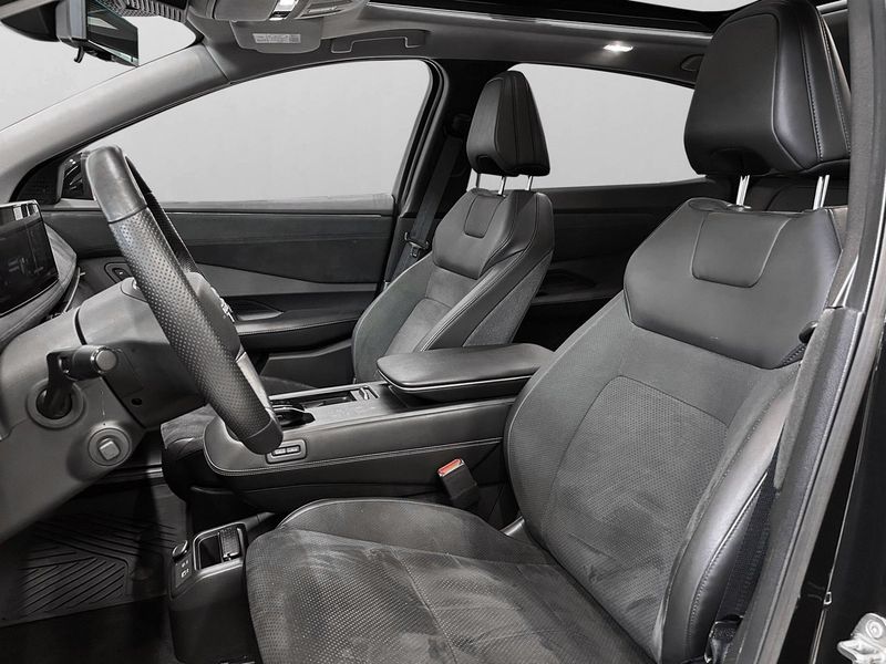 Nissan Ariya bild 8
