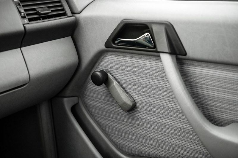 Mercedes 230 bild 16