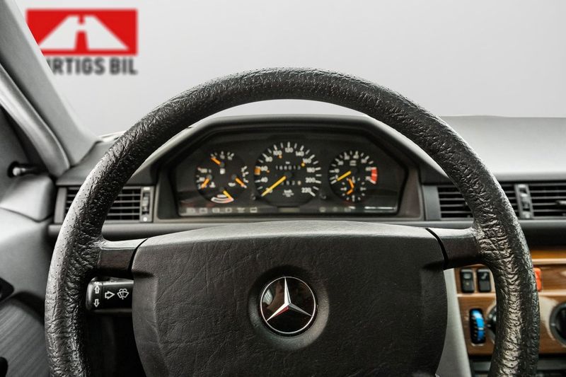 Mercedes 230 bild 10