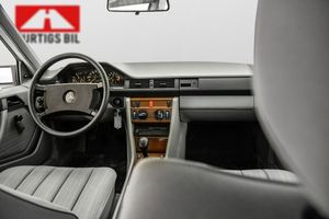 Mercedes 230 bild 21