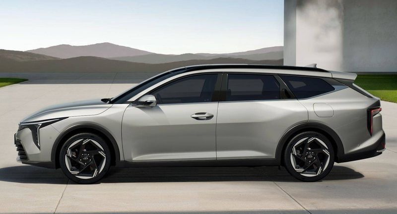 Kia K4 bild 2