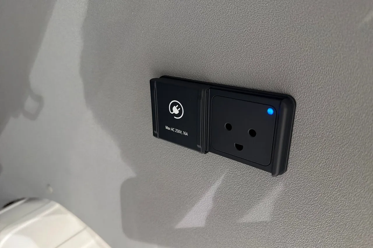Vehicle image 20