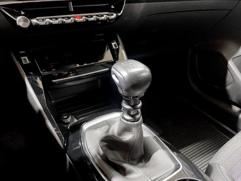 Peugeot 208 bild 10