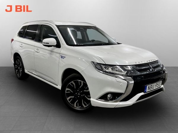 Mitsubishi Outlander Business PHEV 203hk Aut 4WD DRAG B-KAMERA ELSTOL - 2018