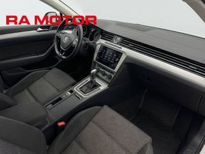 Volkswagen Passat bild 13