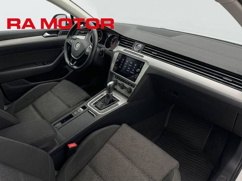 Volkswagen Passat bild 13