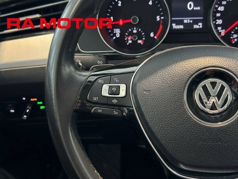 Volkswagen Passat bild 16