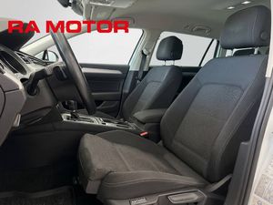 Volkswagen Passat bild 11