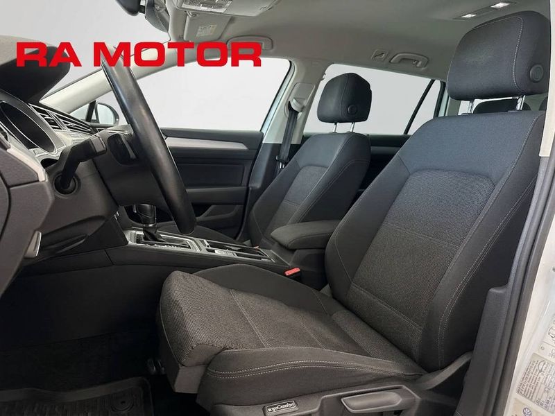 Volkswagen Passat bild 11