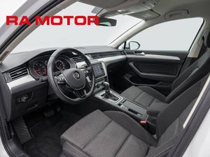 Volkswagen Passat bild 10