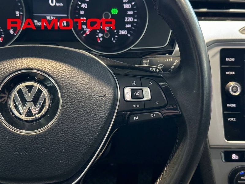 Volkswagen Passat bild 17