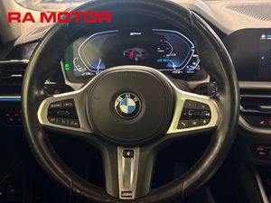 BMW 330 bild 12