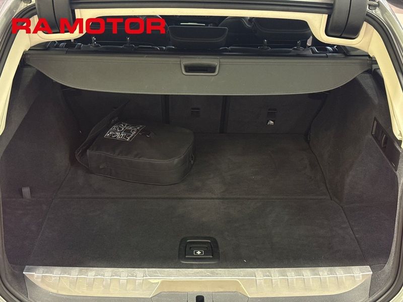BMW 330 bild 16