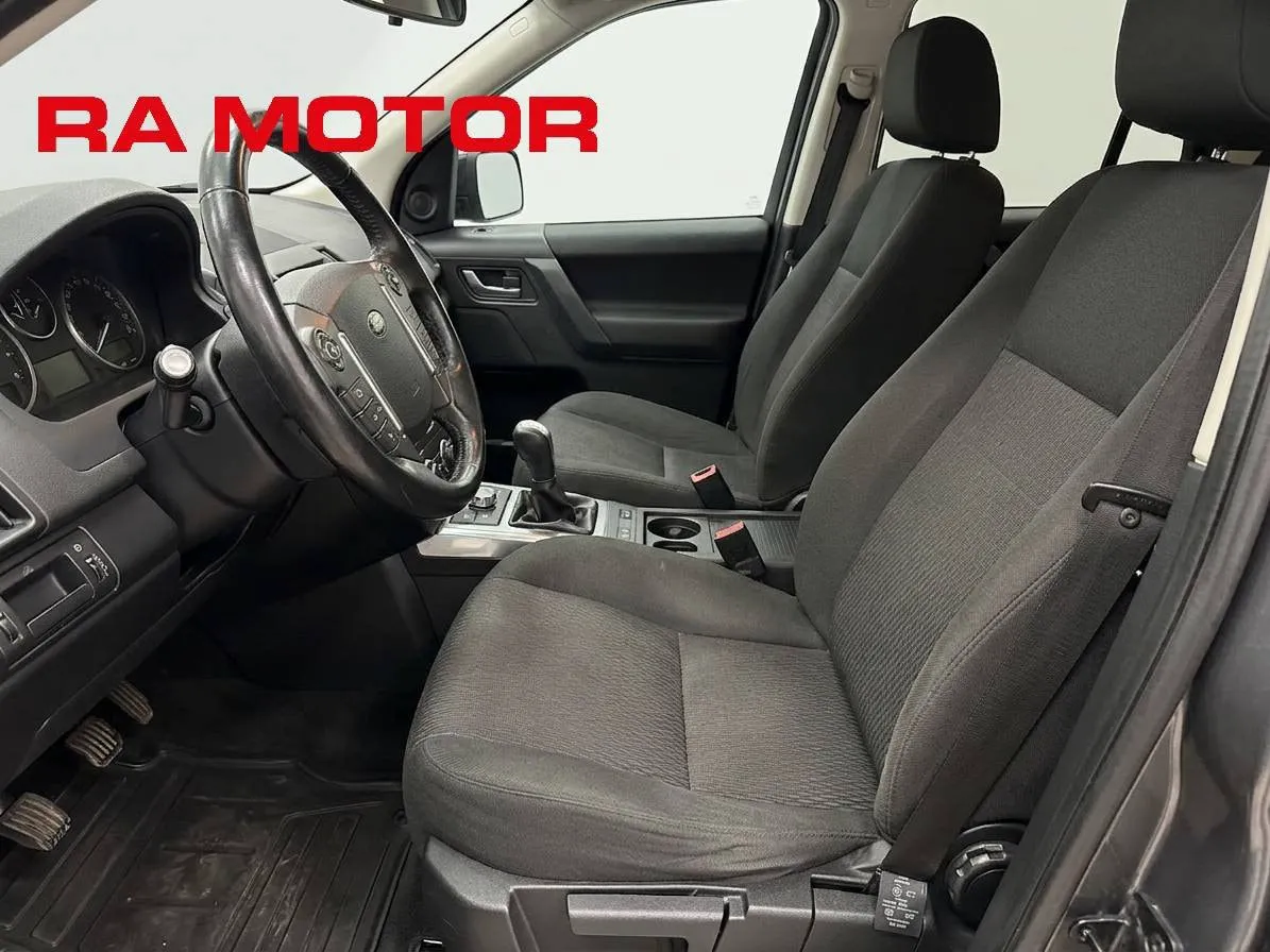 Vehicle image 6