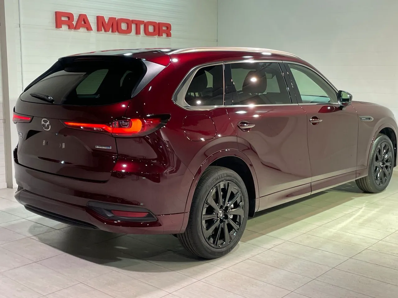 Vehicle image 7