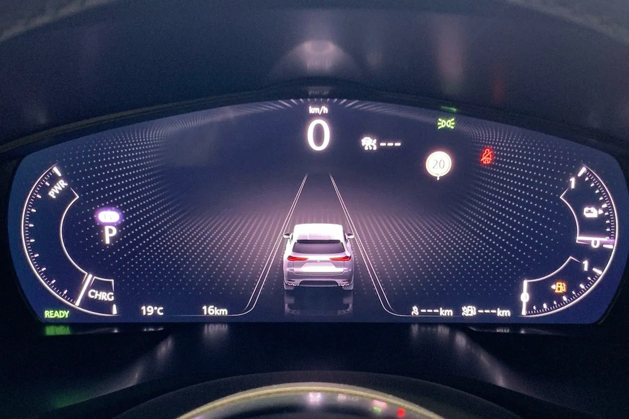 Vehicle image 19