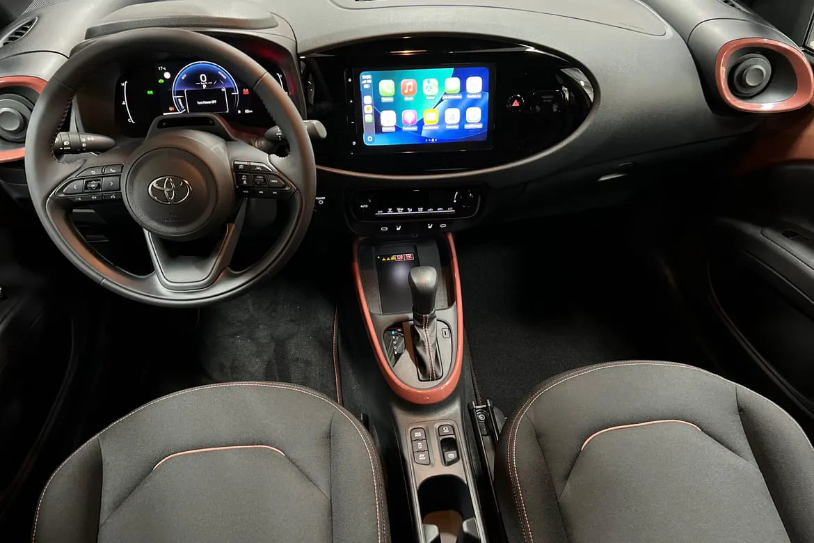 Vehicle image 1