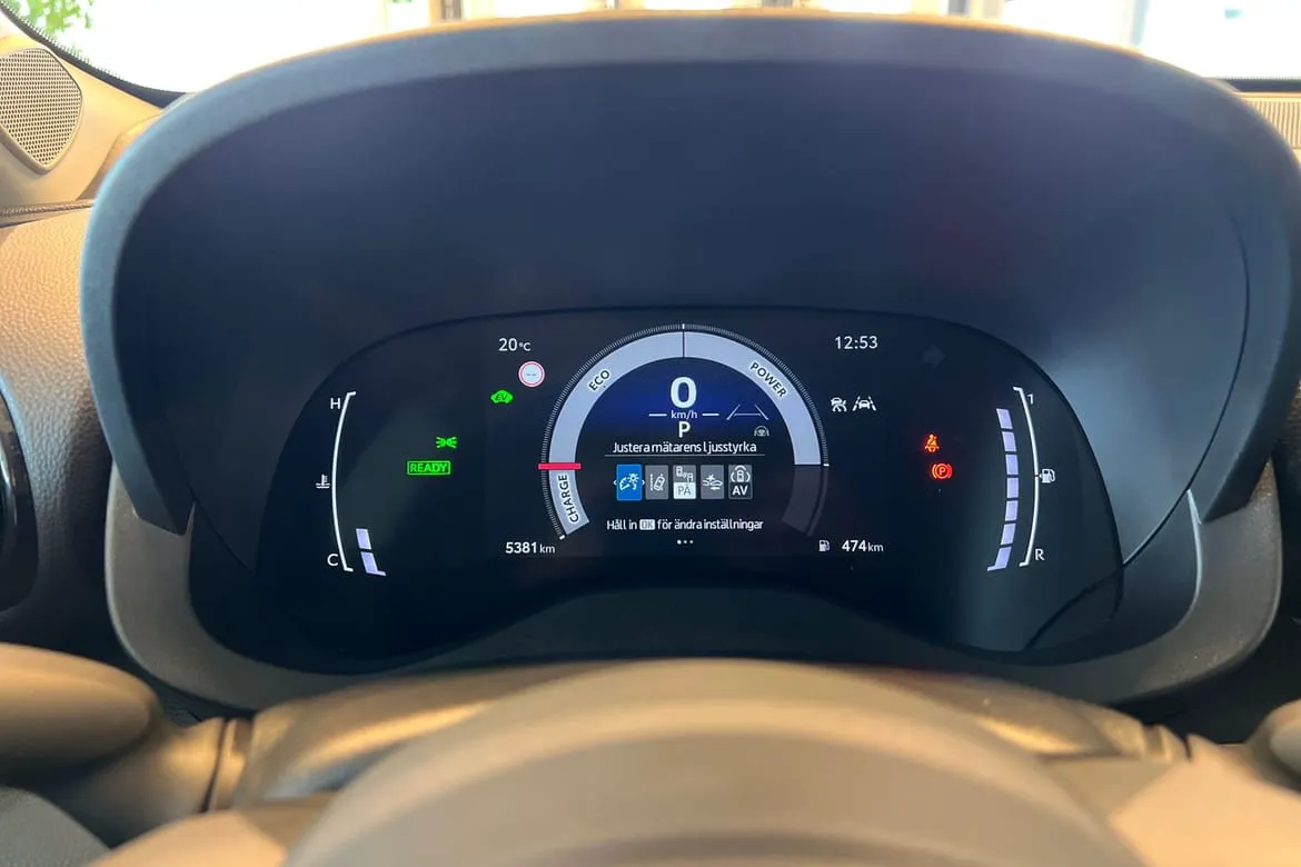 Vehicle image 18