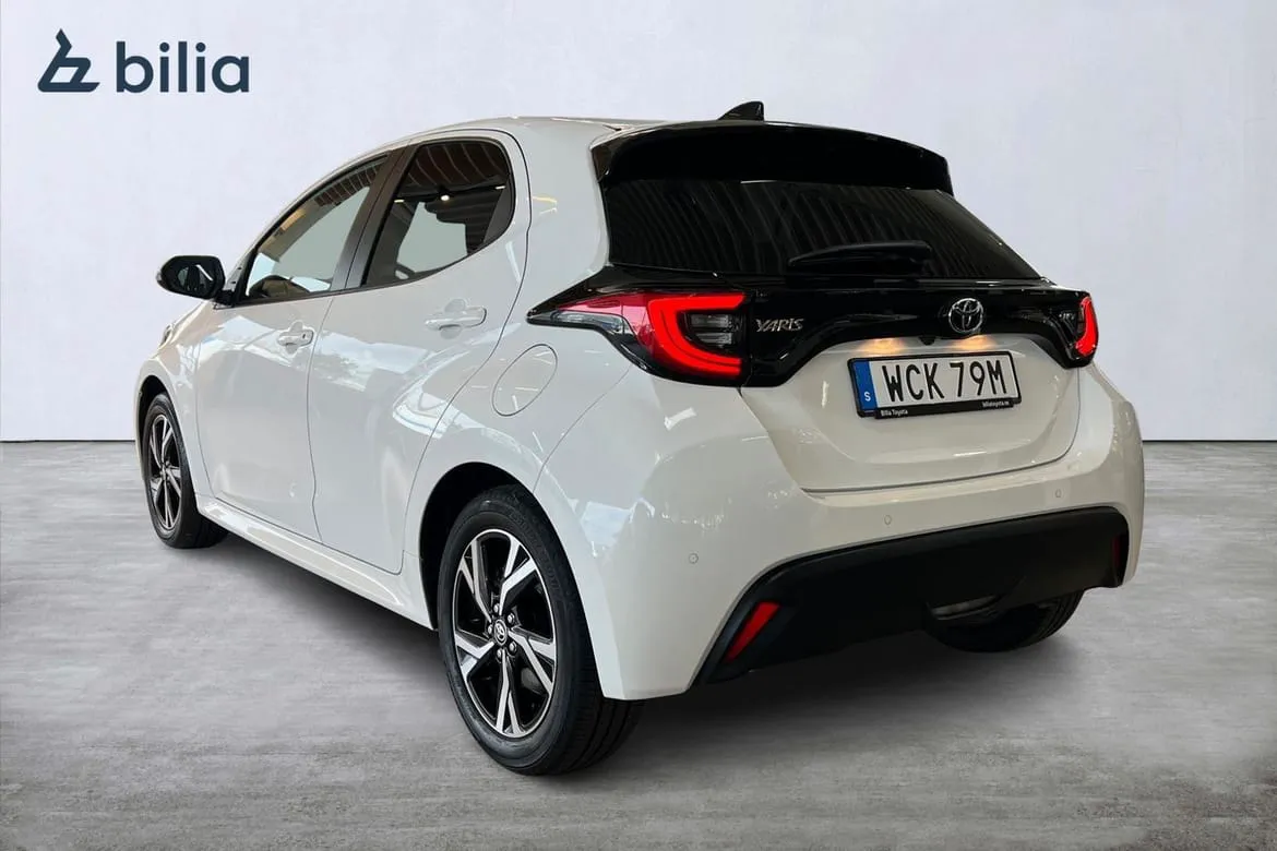 Vehicle image 8