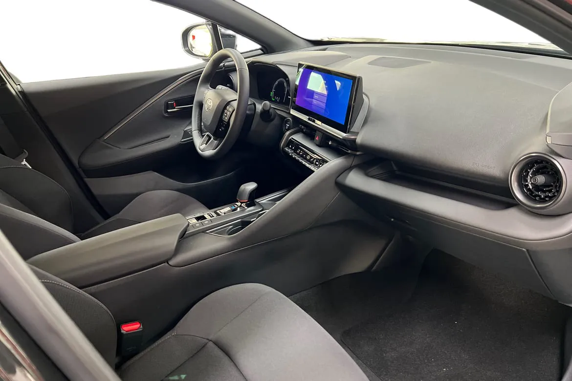 Vehicle image 10