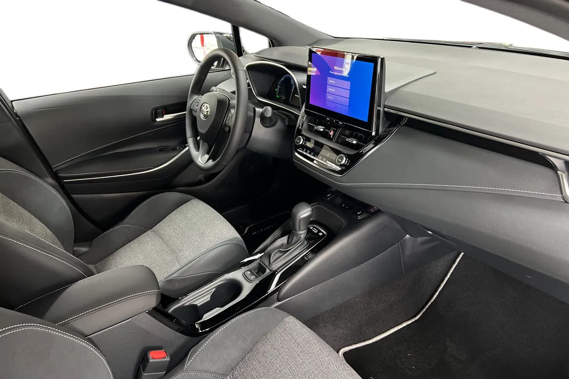 Vehicle image 18