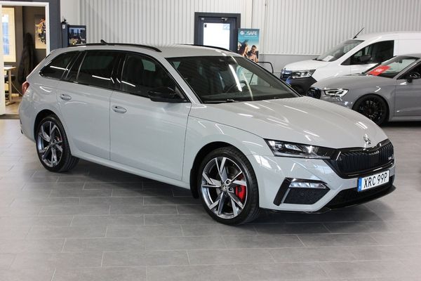 Skoda Octavia Combi RS iV 245Hk Värmare Cockpit B-kamera ljud pkt - 2021