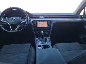 Volkswagen Passat bild 11