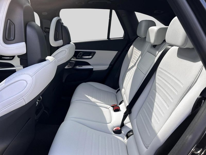 Mercedes GLC300 bild 7