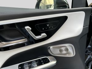 Mercedes GLC300 bild 13