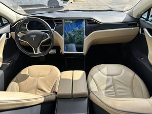 Tesla Model S bild 6
