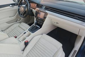 Volkswagen Passat bild 10