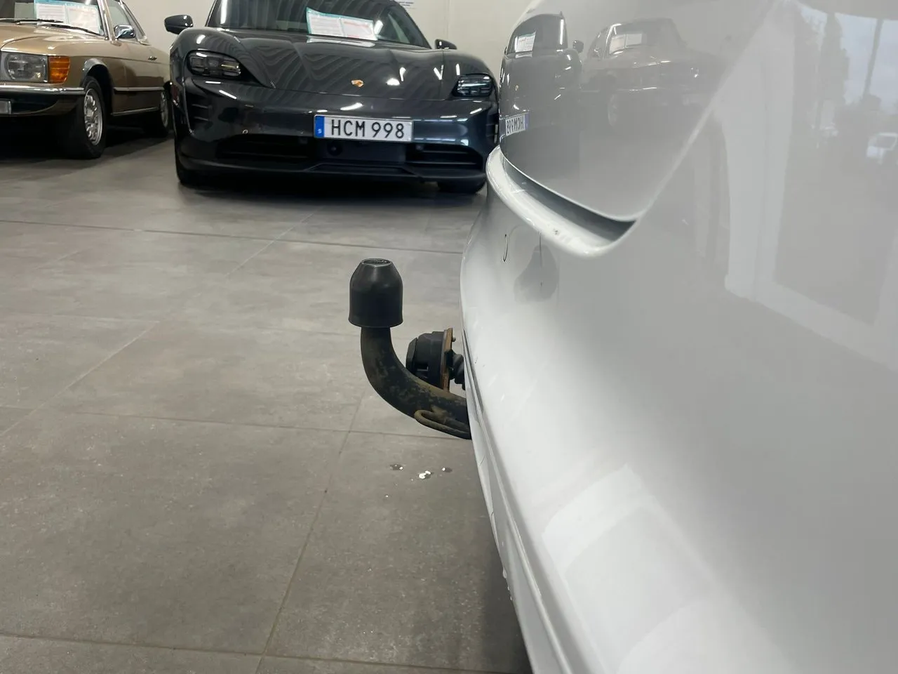 Vehicle image 23