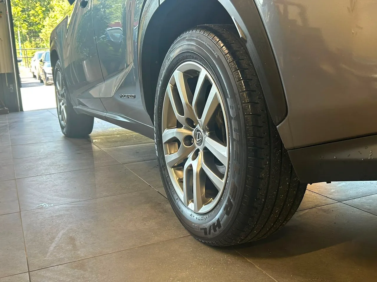 Vehicle image 8