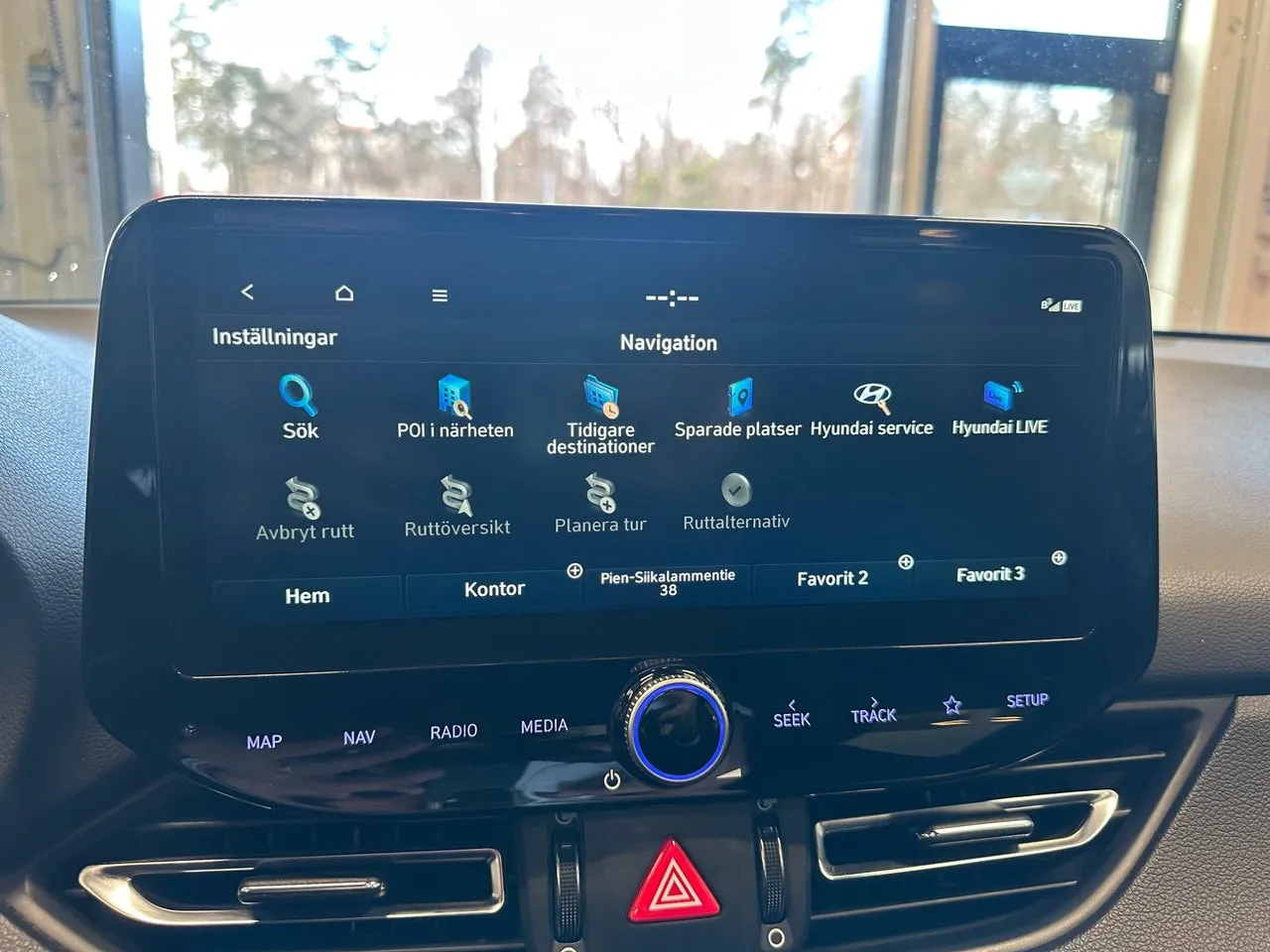 Vehicle image 21