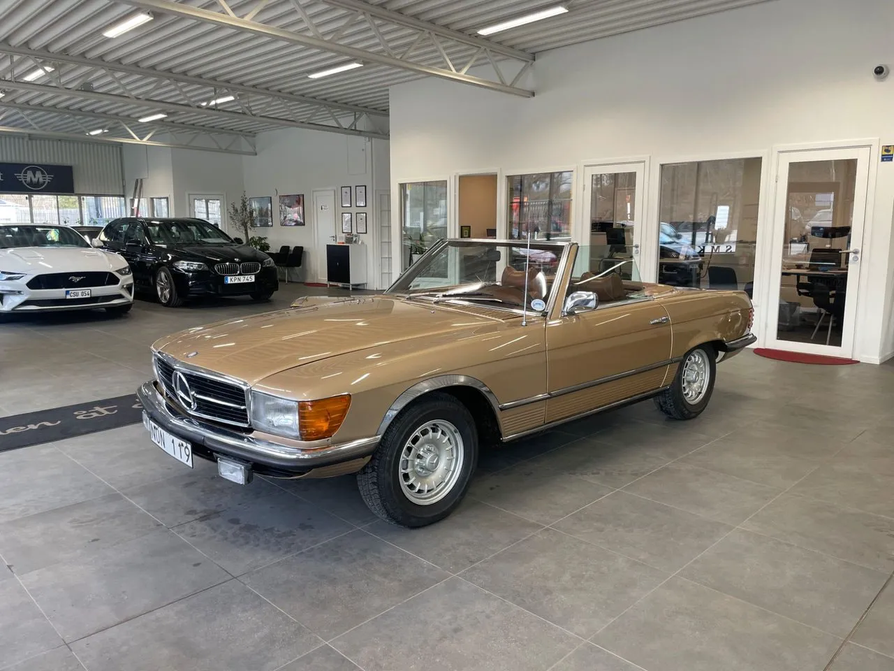 Vehicle image 1