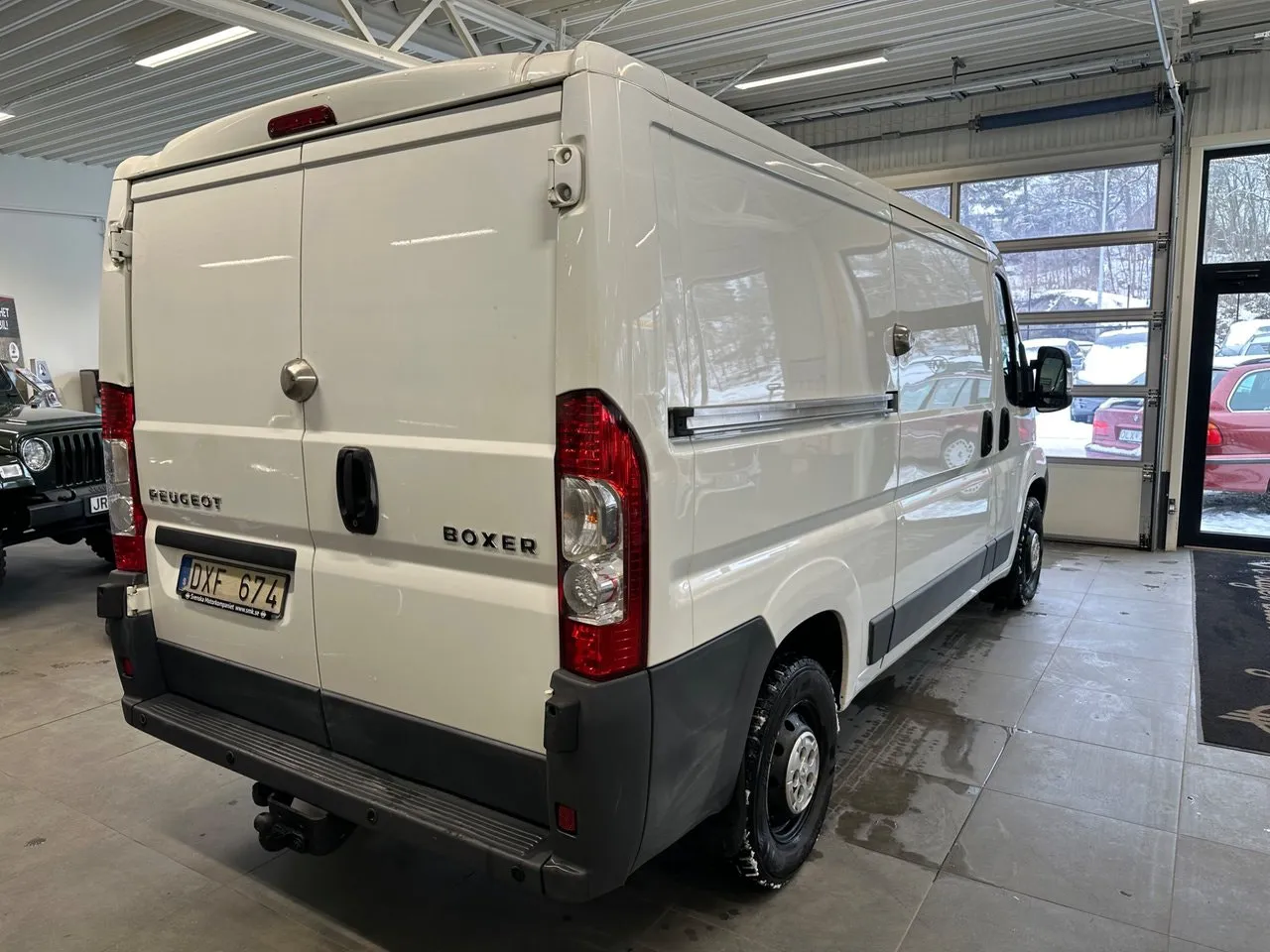 Vehicle image 4