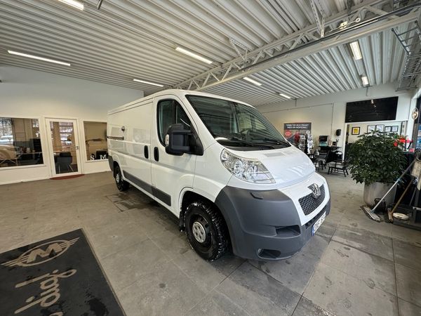 Peugeot Boxer Van 335 2.2 HDi 2 ägare Kamrem bytt Ny servad D-värmare - 2013