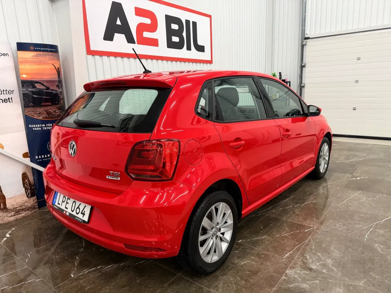 Vehicle image 4