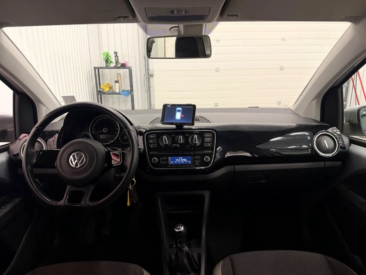 Vehicle image 12